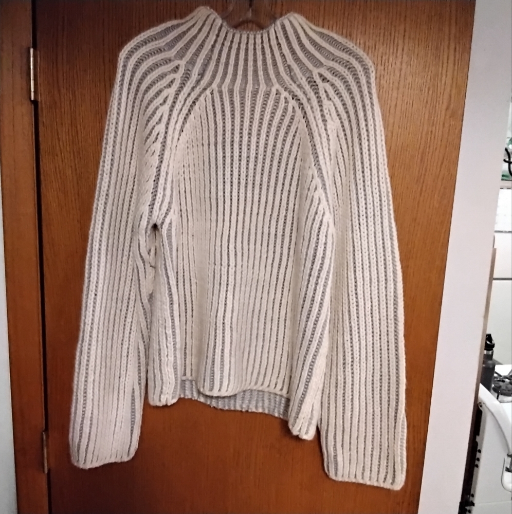 Mock Turlthe neck Sweater